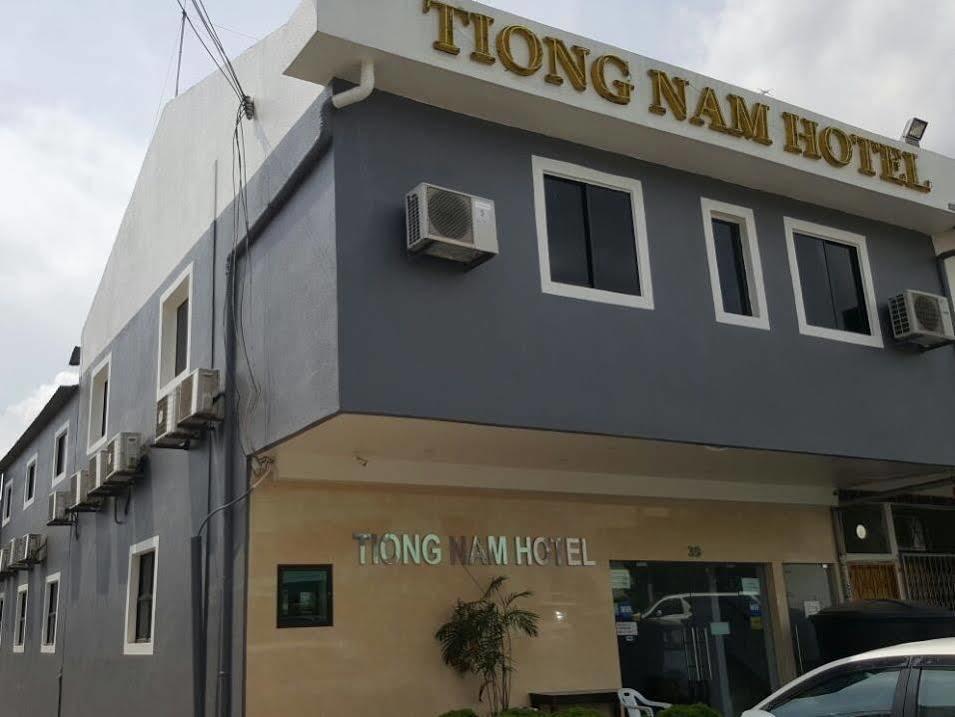 Tiong Nam Hotel Pasir Gudang Exterior foto
